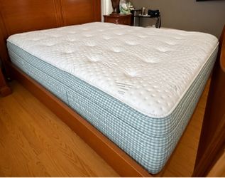 California King Mattress Latex  High Quality with Springs  - USED