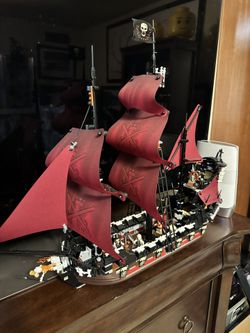 4195 LEGO Pirates of the Caribbean On Stranger Tides Queen Anne's Revenge