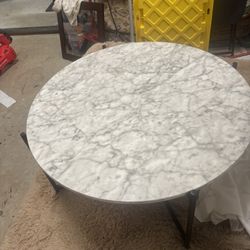 Round Coffee Table Imitating Marble. 35 inches round cash only.