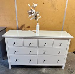 White gloss Hemnes dresser w/glass top
