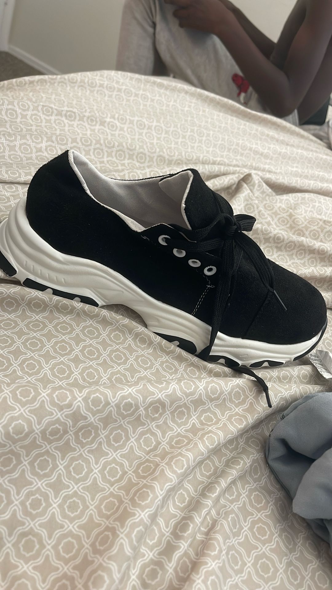 Shoe