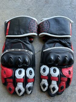 Motorcycle gloves