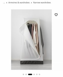 Wardrobe/ guardaropa