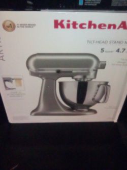 Kitchen Aid 5 Quart & 4,5