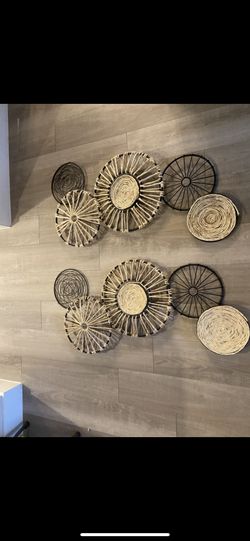 4 Ft Wall Decor