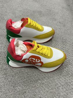 Alexander McQueen Colorful Sneakers with Yellow New no box. I have size 8 And 9