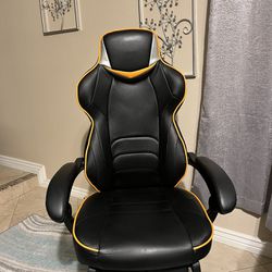 Omega Gaming Chair 