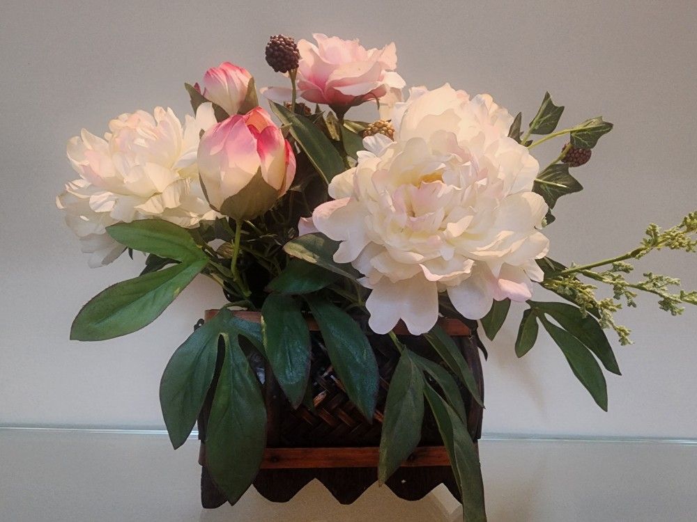 Beautiful artificial flowers π