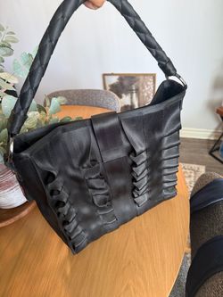 Harvey’s Lola Seatbelt Bag