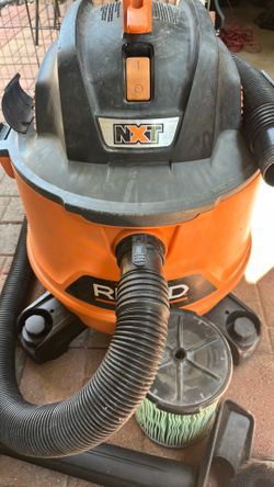 Rigid NXT 14 gallon shop vac wi all accessories /attachments