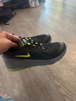 nikes air max