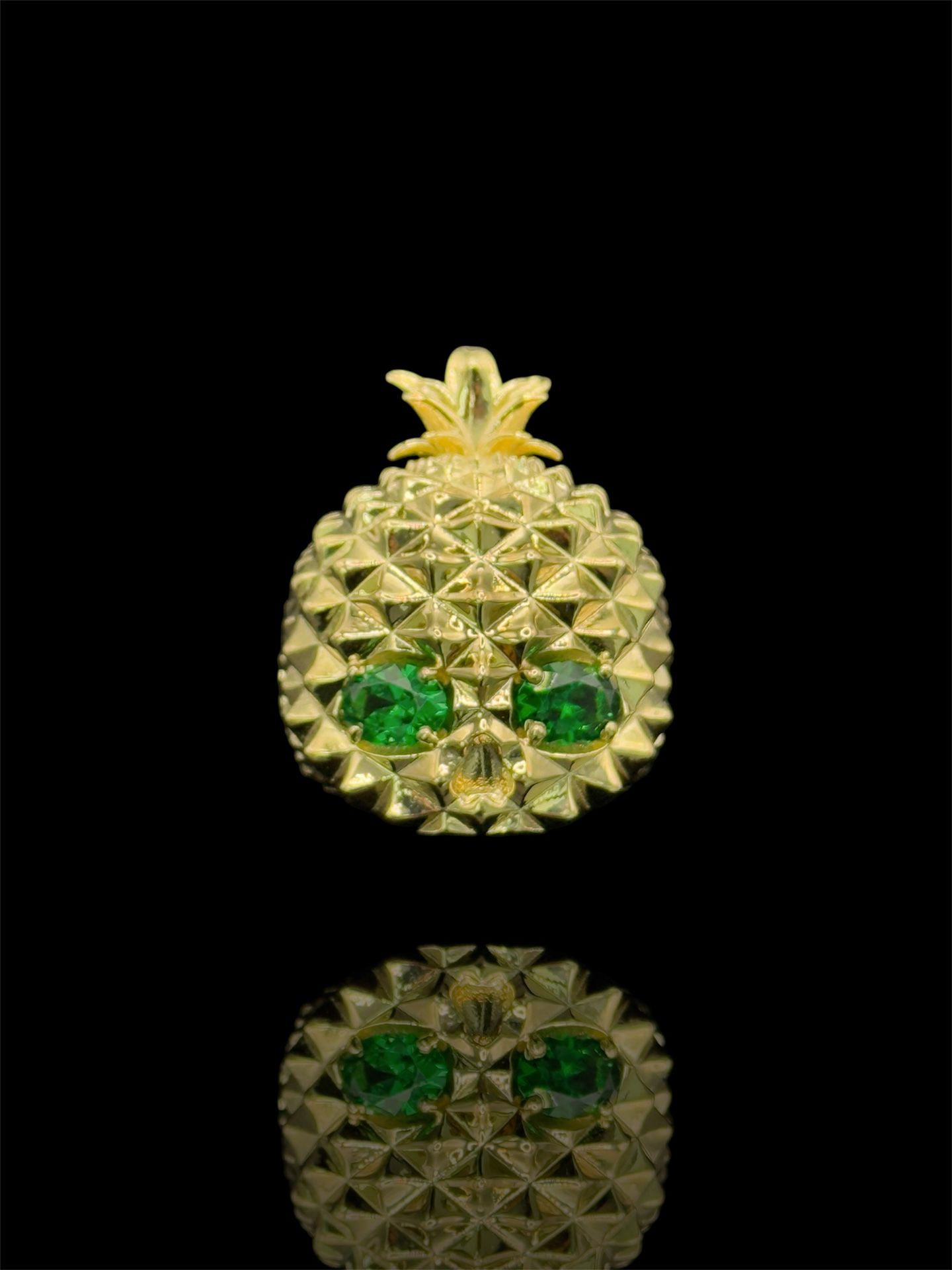 10kt Gold Pineapple Skull Ring