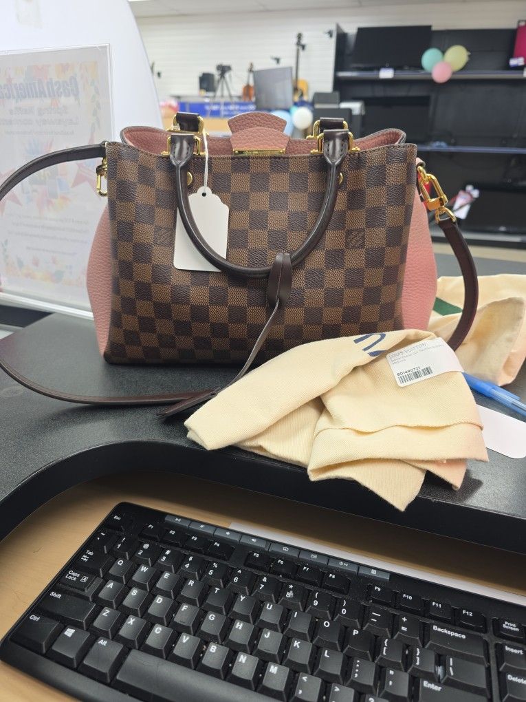 Louis Vuitton Brittany Demier Ebene