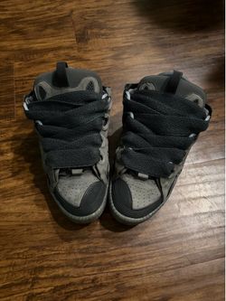 Lanvin Curbs