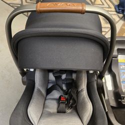 Nuna Pipa RX Infant car seat and base