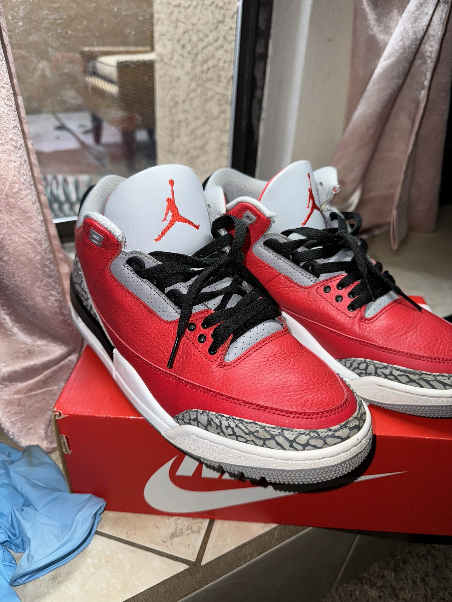 Jordan 3 Retro SE Fire Red