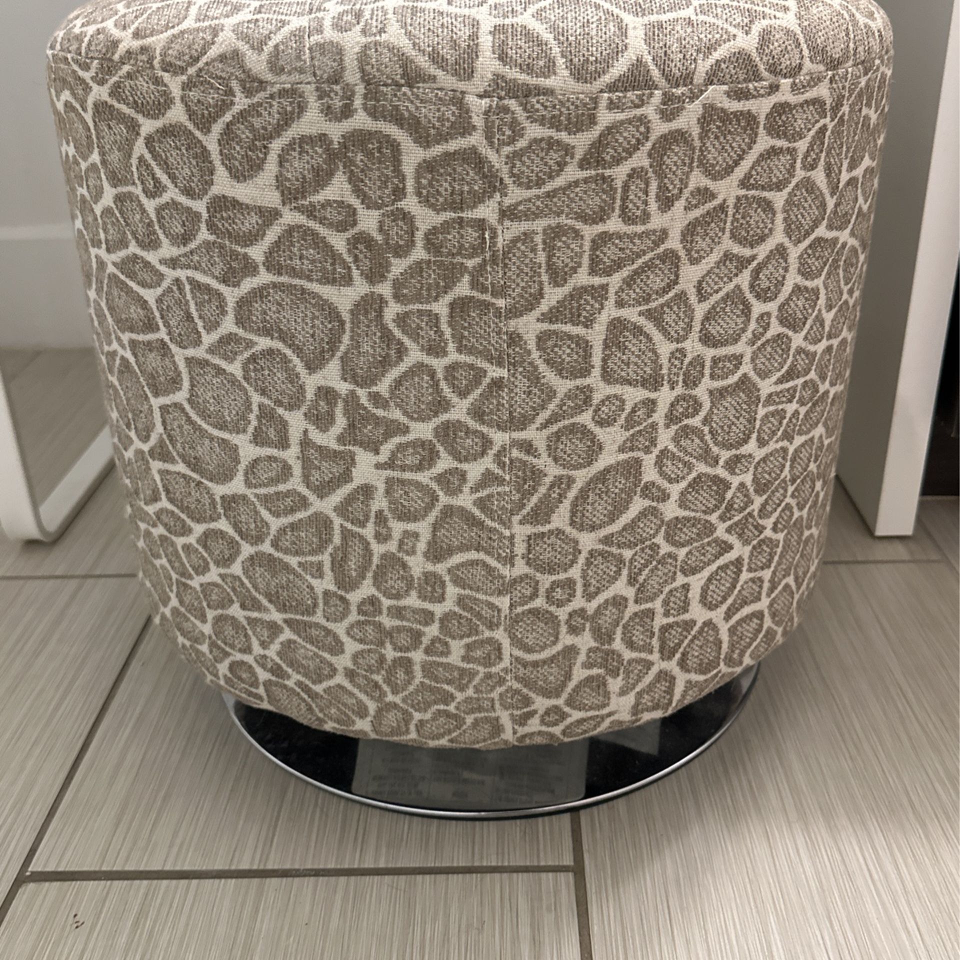 Leopard Stool 