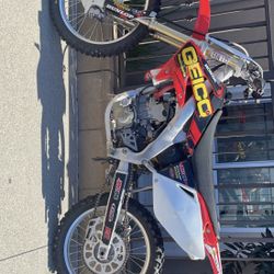 Honda dirt bike