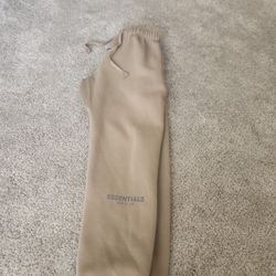 Size S Tan/Creme Essentials Sweatpants Cuffed