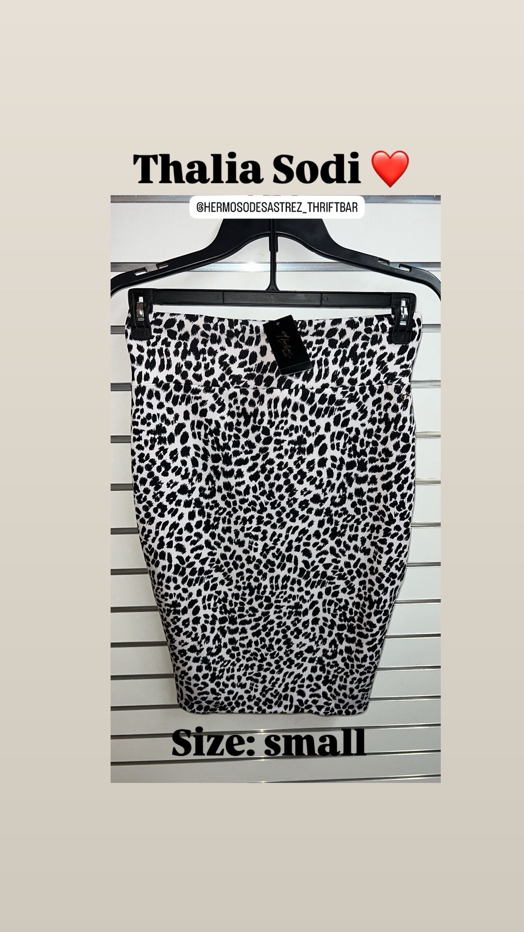 Thalia Sodi black and white leopard print pencil skirt. 