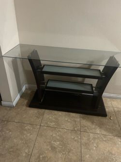 4 Living room Tables