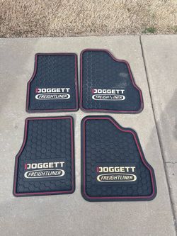 Tractor/semi truck floor mats