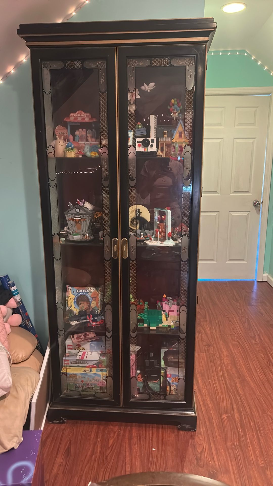 AMERICAN OF MARTINSVILLE CHINA CABINET