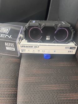Altec life jacket jolt portable speaker new in modesto