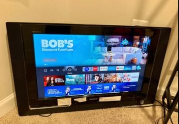 Sony Bravia TV 30” w/ Wall mount