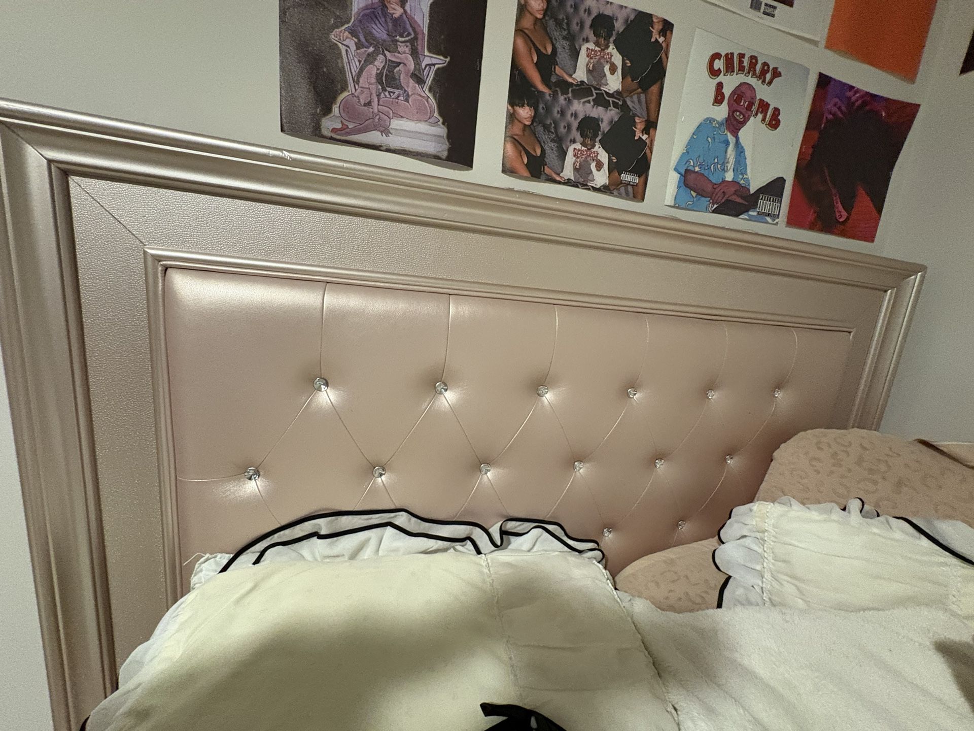 ROSE GOLD DIAMOND BED FRAME
