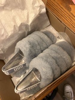 UGGS Fluff Yeah Slide Sandals Size 7