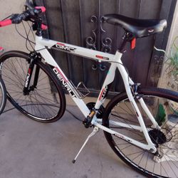 NICE BIKE GMC DENALI ROAD SERIES TIRES SIZE 700C FRAME SIZE MEDIUM 