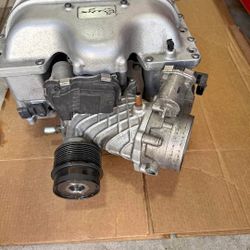 Hellcat supercharger