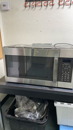 GE Stainless Steel Over-the-Range Microwave (JVM7195SK5SS) – Works Great