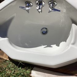 Vintage Kohler Bathroom Corner Sink