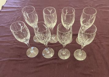 8 Crystal Champagne Glasses 