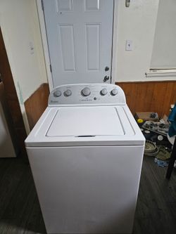 WHIRLPOOL WASHER GOOD CONDITION HEAVY DUTY DELIVERY AVAILABLE FOR EXTRA FEE