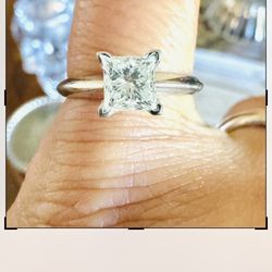 Princess Cut Diamond Ring 