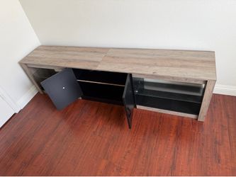 Tv stand 75”