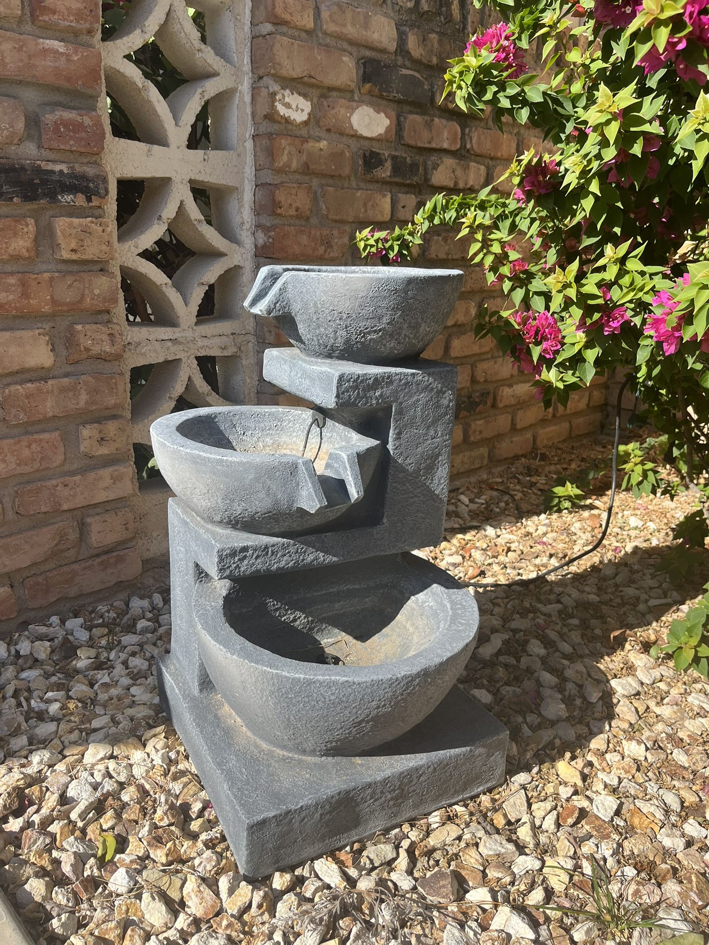 27 Inches Outdoor Water fountain