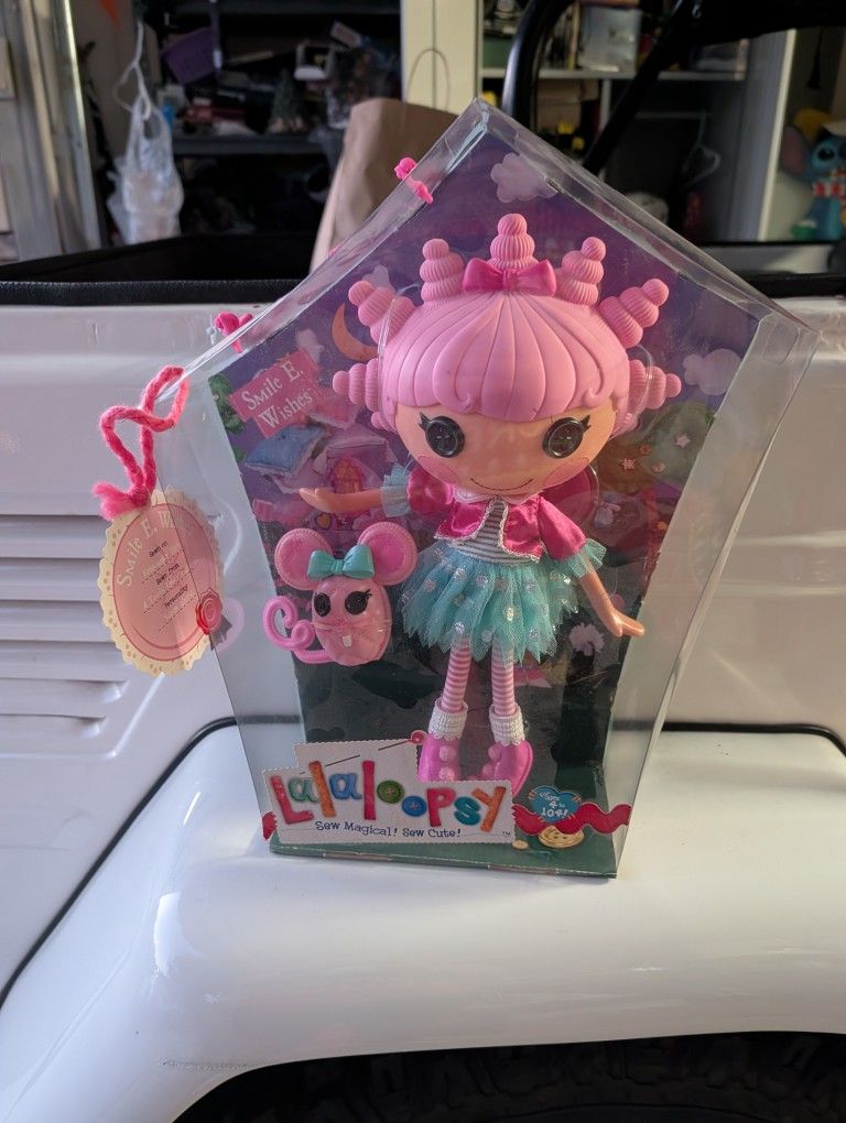 New In Box Lala Loopsy SMILE E WISHES