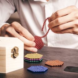 Yaranka Magnetic Ball Set - 546 Pcs. 5mm (334 extra beads) Metal Balls with Unique Gift Box - Strong Mini Rainbow-Colored Building Magnets for Stress 