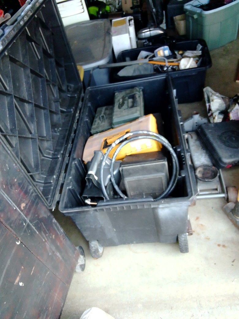 DeWalt Rolling Box Full Of Tools