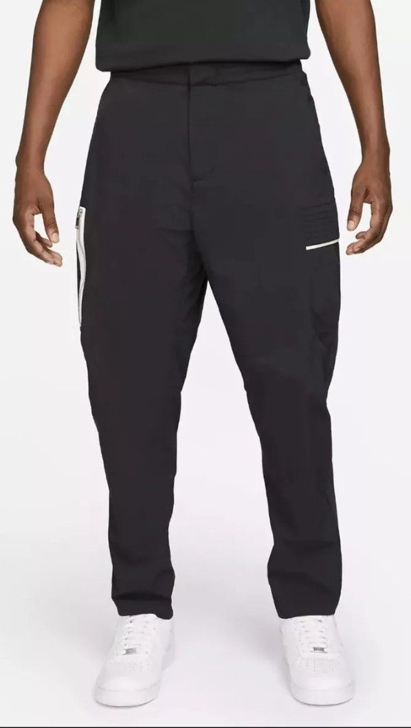 Nike Sportswear NSW Cargo Utility Pants.