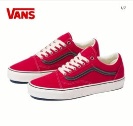 Men 9.5 Women 11 VANS OLD SCHOOL Never Worn New With Box