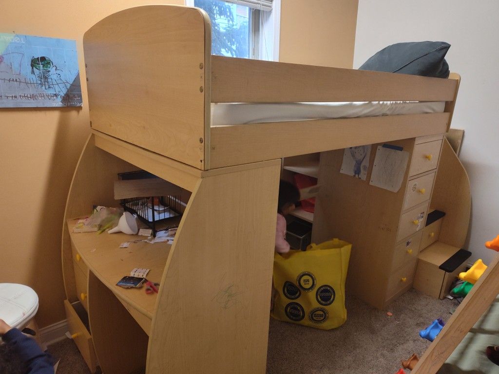 Twin/Twin Bunk Bed With Stairs And Desk
