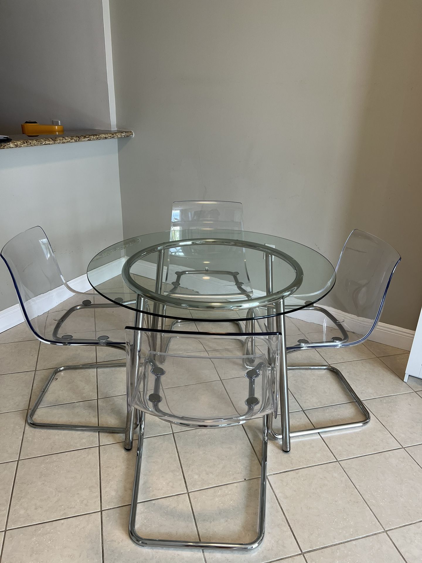 Dining Table and Chairs 