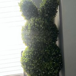 Bunny Bush Decor