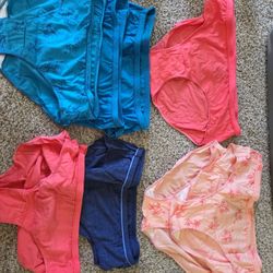 Hanes Panties Size SMALL 