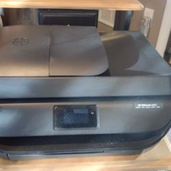 HP Office Jet 46521 Color ALL IN ONE 